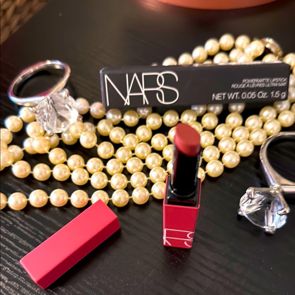 NARS American Woman Lipstick Cream Finish Vibrant Shade